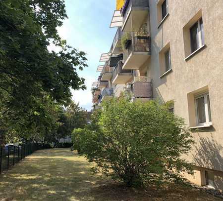 Familien und WGs aufgepasst! Schöne 3-RW mit Balkon zu vermieten!