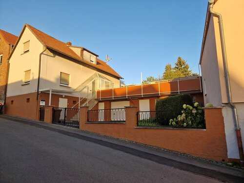 Top Angebot! Schönes Einfamilienhaus mit 2 Terrassen, Garten und Garage in ruhiger Lage