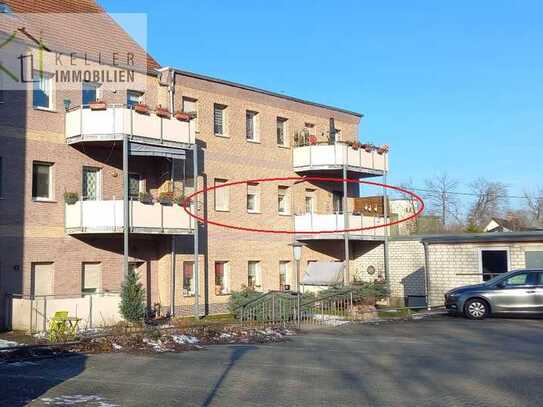 Ruhig gelegene 3-R-Whg. in Stadtrandlage, großer Balkon, PKW-Stellplatz im Hof