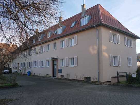 Neuwertige 3-Zimmer-Wohnung mit Balkon und Gartenmitbenutzung in kleiner Wohneinheit zu vermieten