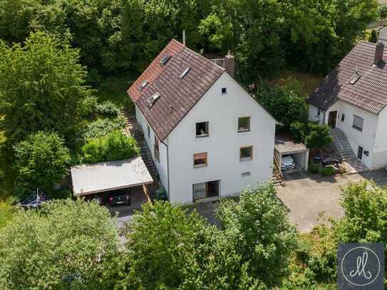 Tolle Gelegenheit - Zweifamilienwohnhaus mit großem Grundstück in Stadtnähe