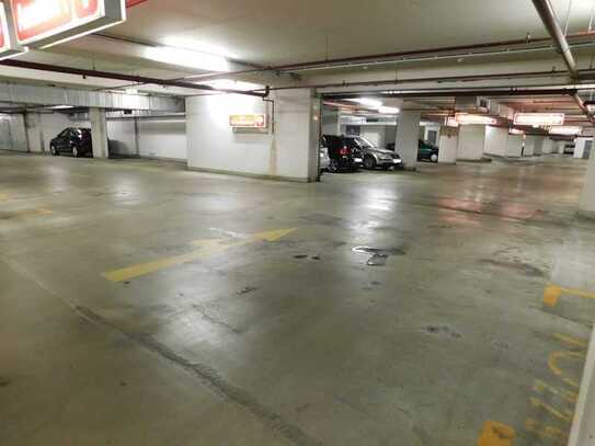 Tiefgaragenstellplatz im City Point Center ab dem Monat November neu zu vermieten