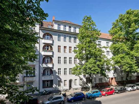 Hübsche Altbau-Wohnung mit Balkon und Flair im Schillerkiez