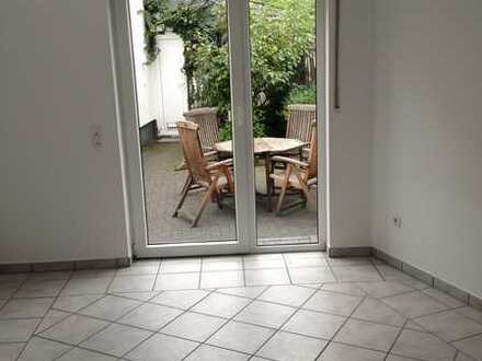 Moderne 3 Zimmer Maisonette-Wohnung mit Terrasse in sanierter Hofanlage in Kaarst-Vorst