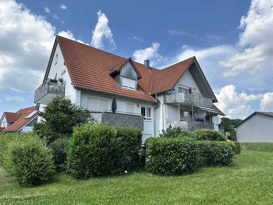 Kleines Appartement mit Balkon und Stellplatz