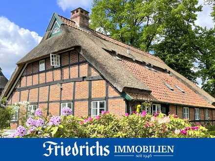 *Denkmalschutz!* Exkl. ausgestattetes Ammerländer Fachwerk-Bauernhaus in Bad Zwischenahn / zentral