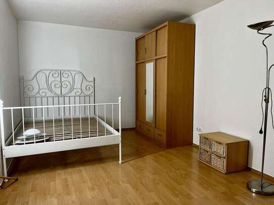 Charmantes 1-Zimmer-Apartment mit Balkon in begehrter Neustadtlage