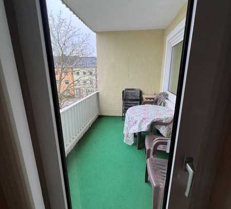 Schöne 2 Zimmer Wohnung mit Balkon