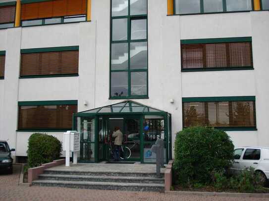 3 verschieden große Büroflächen in super Lage mit gehobener Ausstattung von 74-110 m2 !!