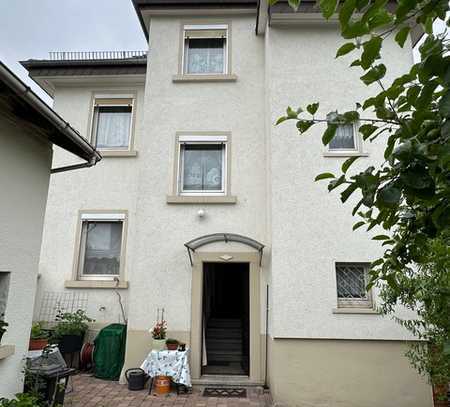 Charmantes 2-Familien-Bestandshaus mit Schuppen und Garten