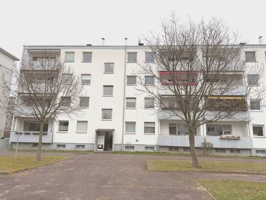 4 Zimmer Eigentumswohnung mit Balkon, Loggia und Kellerraum in Karlsruhe-Nordweststadt