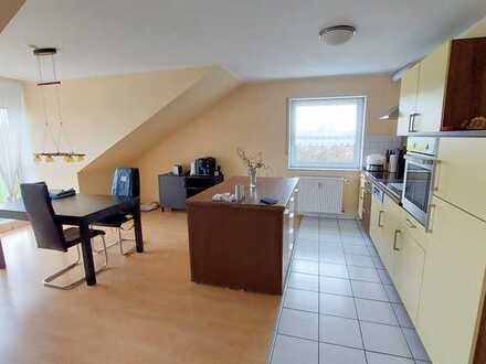 Geräumige Dachgeschosswohnung ohne BLK