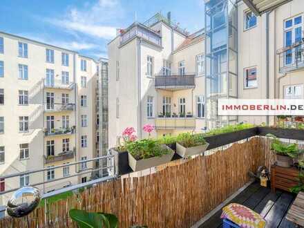 IMMOBERLIN.DE - Perfekt sanierte Altbauwohnung mit Balkons in ruhiger Stadtlage