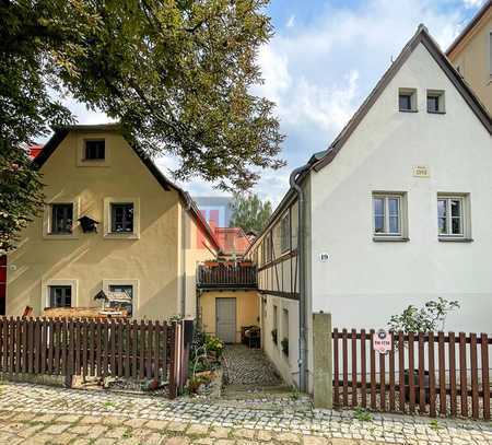 Historisches Fachwerk-Ensemble mit Neubauten in Dresden-Loschwitz