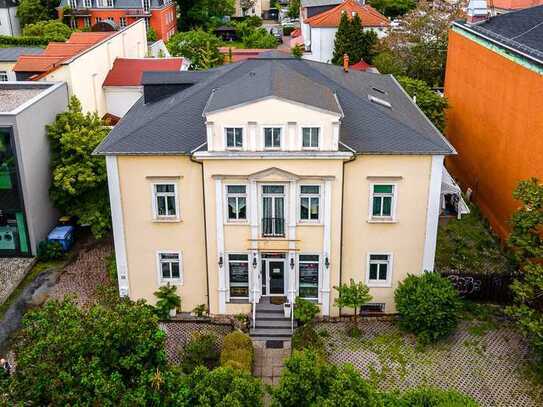 Ein Kleinod zum Verlieben - Villa im Gründerzeit-Flair mit historischen Details - DD-Neustadt!