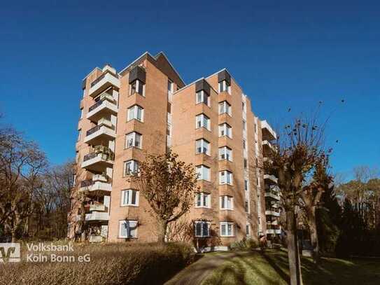 Gut geschnittene Dreizimmerwohnung mit Loggia in Dellbrück