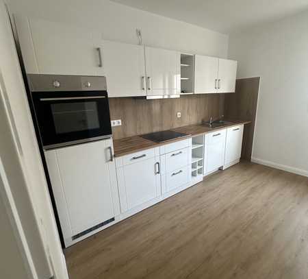 Sanierte 3 Zimmer Wohnung mit 5 Prozent Rendite mit eigene Garten Provisionsfrei!!!