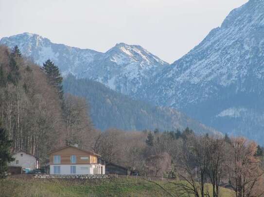 Traumhafte 3-Zimmer OG-Whg in Hammer, KfW 70, Balkon mit Bergblick