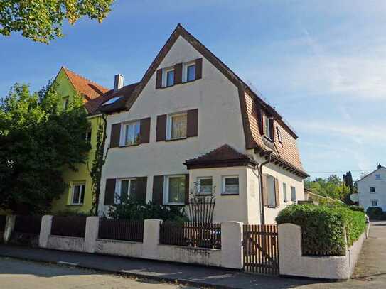 Charmante Doppelhaushälfte mit sonniger Terrasse, Garten und Garage in bevorzugter Wohnlage