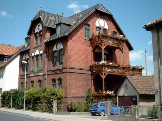 Helle 4 1/2 Zimmer Dachgeschoss Wohnung mit Balkon