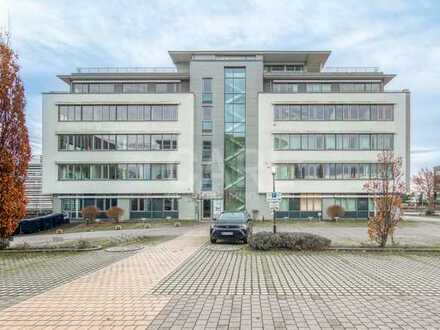 Moderne Penthouse-Bürofläche im Businesspark Schwabenhof!