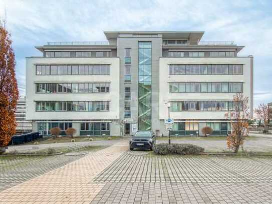 Moderne Penthouse-Bürofläche im Businesspark Schwabenhof!