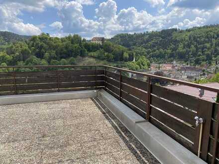 Haus mit Panoramaaussicht, großer Dachterrasse und Einliegerwohnung am Ende einer Sackgasse