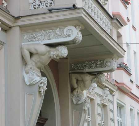 Denkmal MFH, reichverzierte Fassade, saniert 2009 gehoben zentral