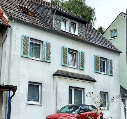 3 Fam.- Haus mit Einstellplatz in Remscheid West