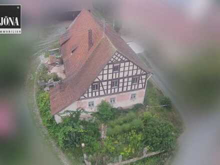 Denkmalgeschütztes Fachwerkhaus
im Grünen