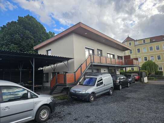 Wohn- und Gewerbegrundstück mit Haus Büro Werkstattgebäude Carport