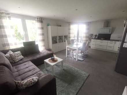 Neuwertige 3-Zimmer-Wohnung mit Balkon und Stellplatz