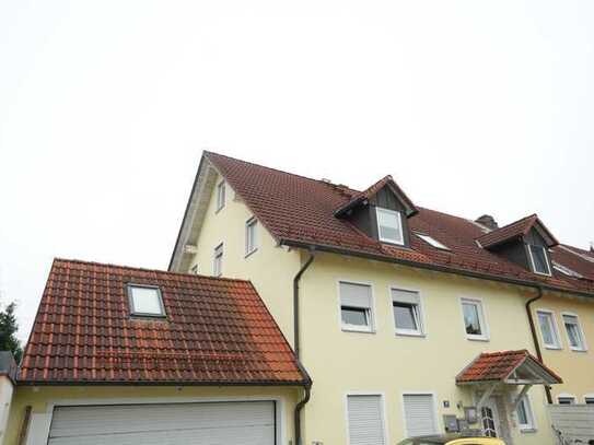 3-Zimmer Wohnung + Speicher + Garage + kleinem Garten