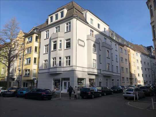 Altbau saniert - Kreuzviertel - 2,5 Zi.-Wohnung im 3.OG