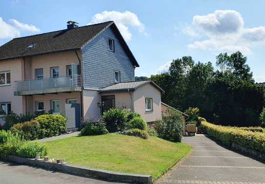 Geräumiges, preiswertes 8-Raum-Einfamilien/Zweifamilienhaus in Wilnsdorf