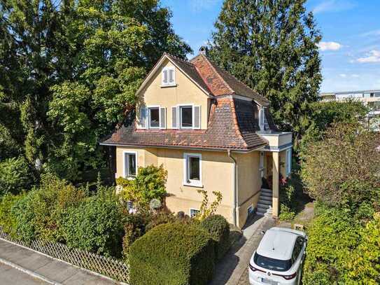 Charmante Stadtvilla mit großem Garten und Ausbaupotential in Seenähe