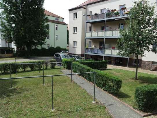 Wahren - ansprechende 3-Raum-Familienwohnung mit großem Balkon, Gäste-WC und Stellplatz am Auensee