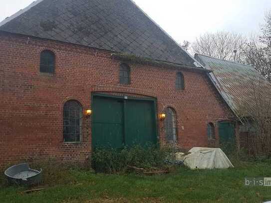 Resthof mit Wohn-/Stallgebäude, Stall und Nebengebäuden