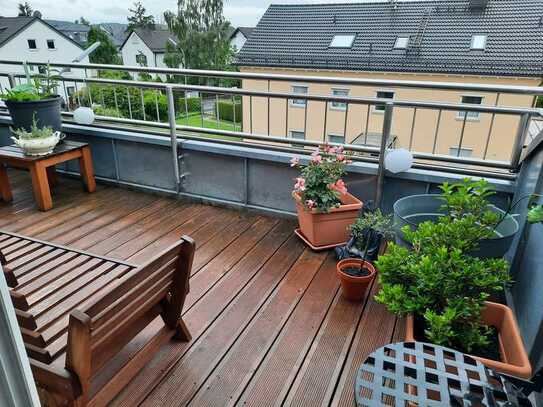 Exklusive, neuwertige 2-Zimmer-Dachgeschosswohnung mit geh. Innenausstattung mit Balkon in Olching