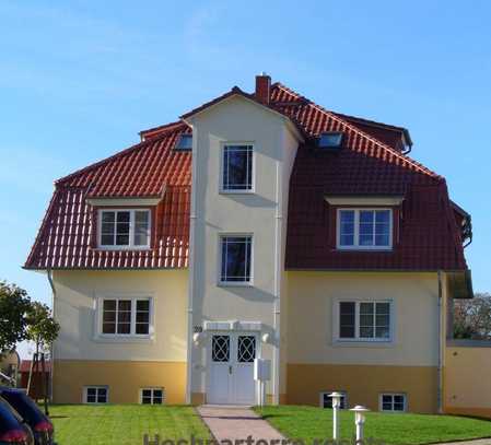 TOP Eigentums- bzw. Ferienwohnung mit geh. Innenausstattung mit Balkon und EBK in Göhren-Lebbin