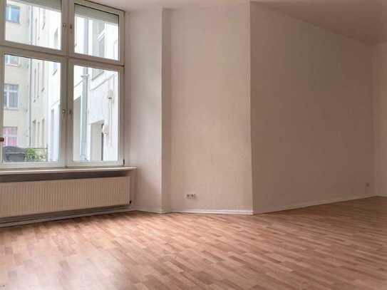 WOHNUNG in Berlin Wedding mit Außenjalousien!