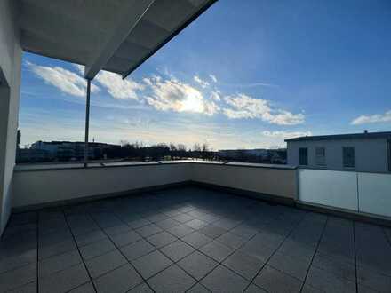 **Aussicht mit Weitblick** Top Exklusives 3 ZKB Penthouse in ruhiger und zentraler Lage**