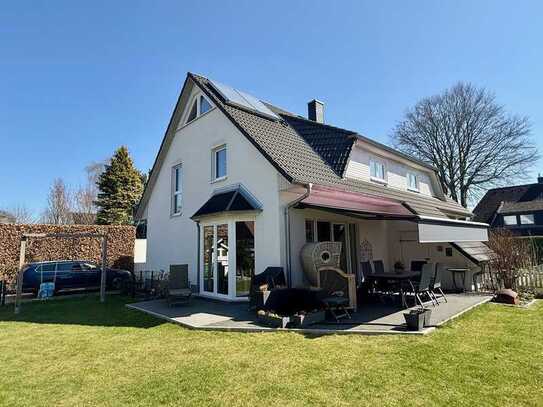 Attraktive Doppelhaushälfte, perfekt für die Familie, ruhig gelegen in HH Sasel