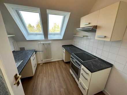*NEU* Wunderschöne Dachgeschosswohnung mit Terrasse in Buckow (Neukölln)