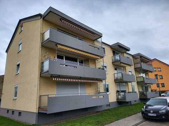 Gepflegte Modernisierte 2,5 Zi. Wohnung mit Balkon und Garage in Philippsburg