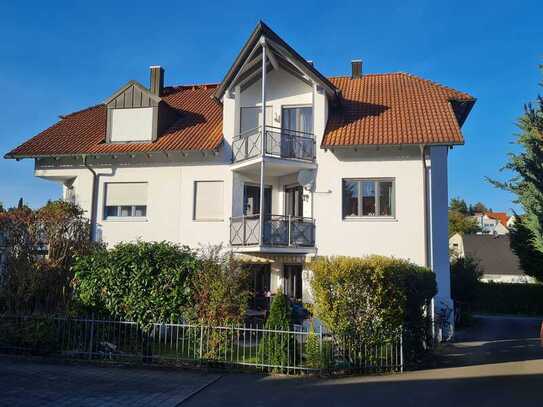 Stilvolle 3-Raum-Erdgeschosswohnung mit geh. Innenausstattung mit Garten und Garage in Pfaffenhofen