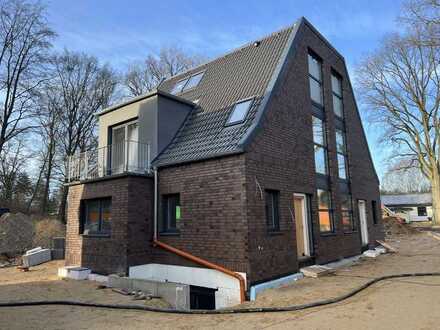 Neubau-Erstbezug - 4-Zimmer Doppelhaushälfte mit ca. 400 m² Grundstücksanteil im beliebten Tangstedt