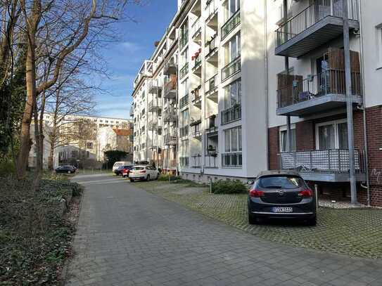 Privater Stellplatz direkt am Ostbahnhof