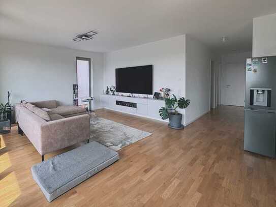 Möbilierte 4-Zimmer-Wohnung mit luxuriöser Innenausstattung in Meerbusch