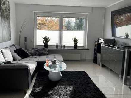 Modernisierte 2,5-Raum-Wohnung mit Balkon und Einbauküche in Lünen-Wethmar im 3-Familienhaus